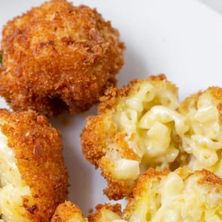 Mac n' Cheese bites (8 Pieces)